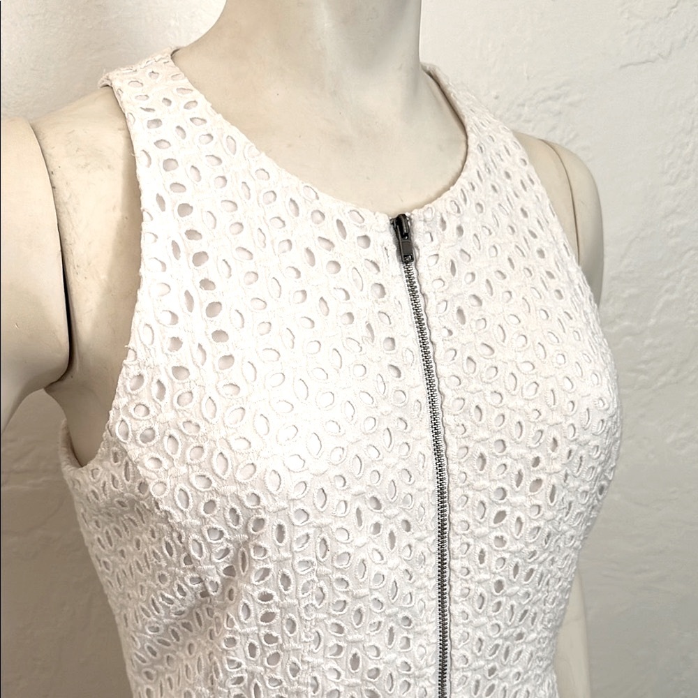 Bebe White  Sleeveless tailored fit Mini Sundress with full length zipper
